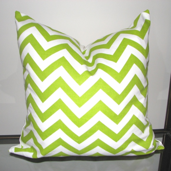 Green/White Chevron Designer Throw Pillow - Picture 1 of 2
